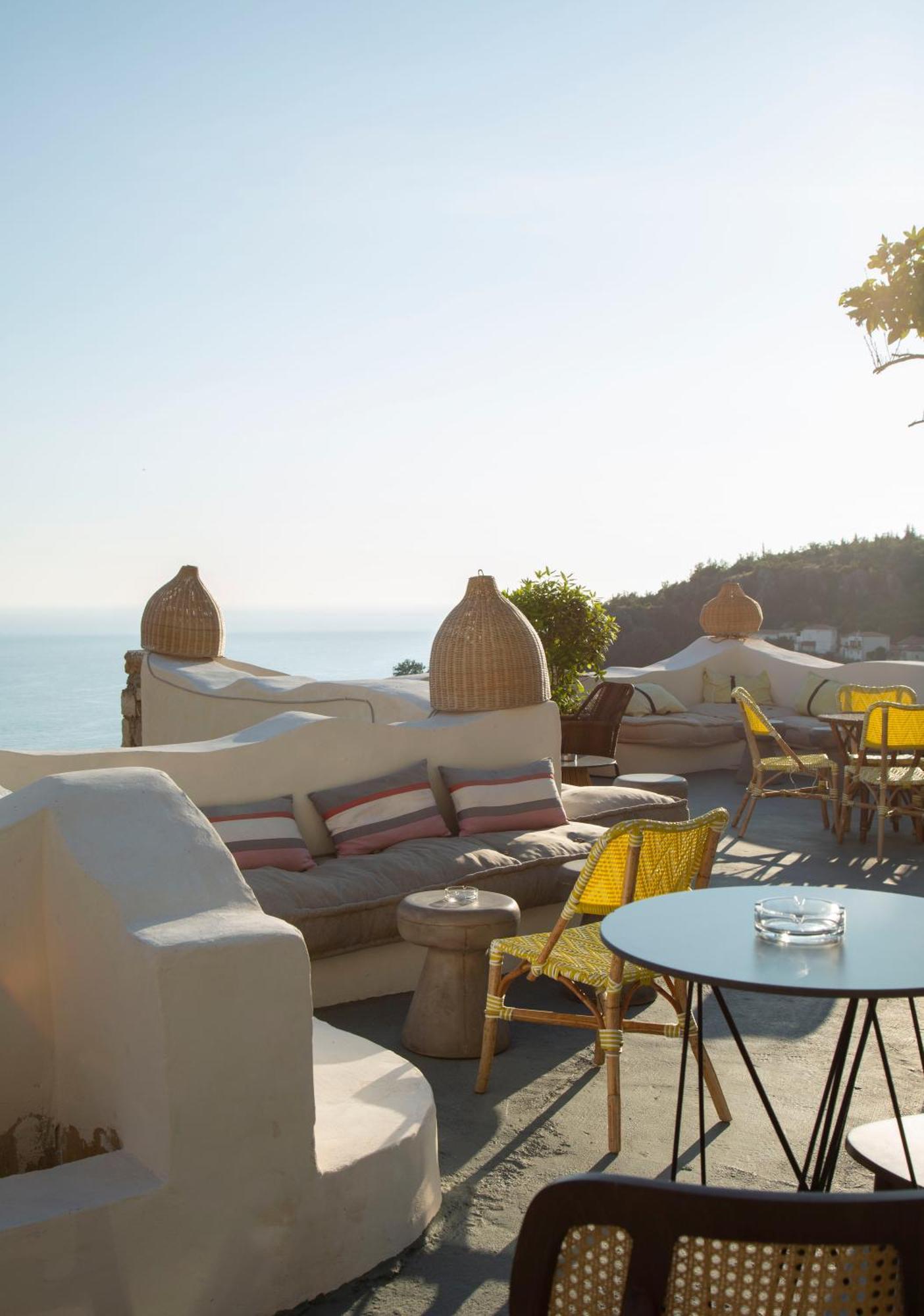 Zoe Hora Hotel Dhërmi Екстериор снимка
